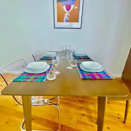 Padre Antonio Vieira Flat E - 2 Bedroom Near Campanha Train Station Apartment *