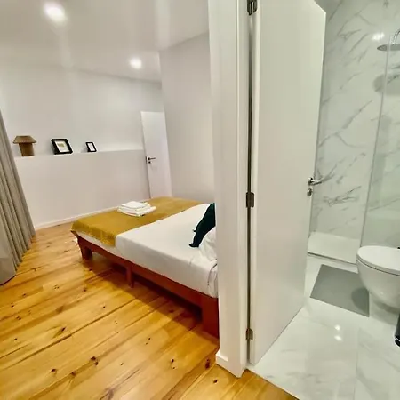 Padre Antonio Vieira Flat E - 2 Bedroom Near Campanha Train Station Apartment *